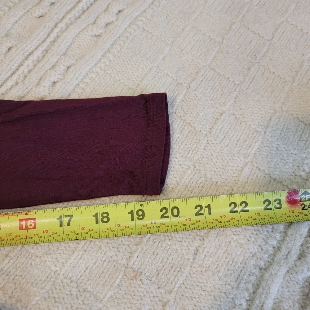 Anthro Vanessa Virginia Ruched Keyhole Cutout Top size M Burgundy Maroon